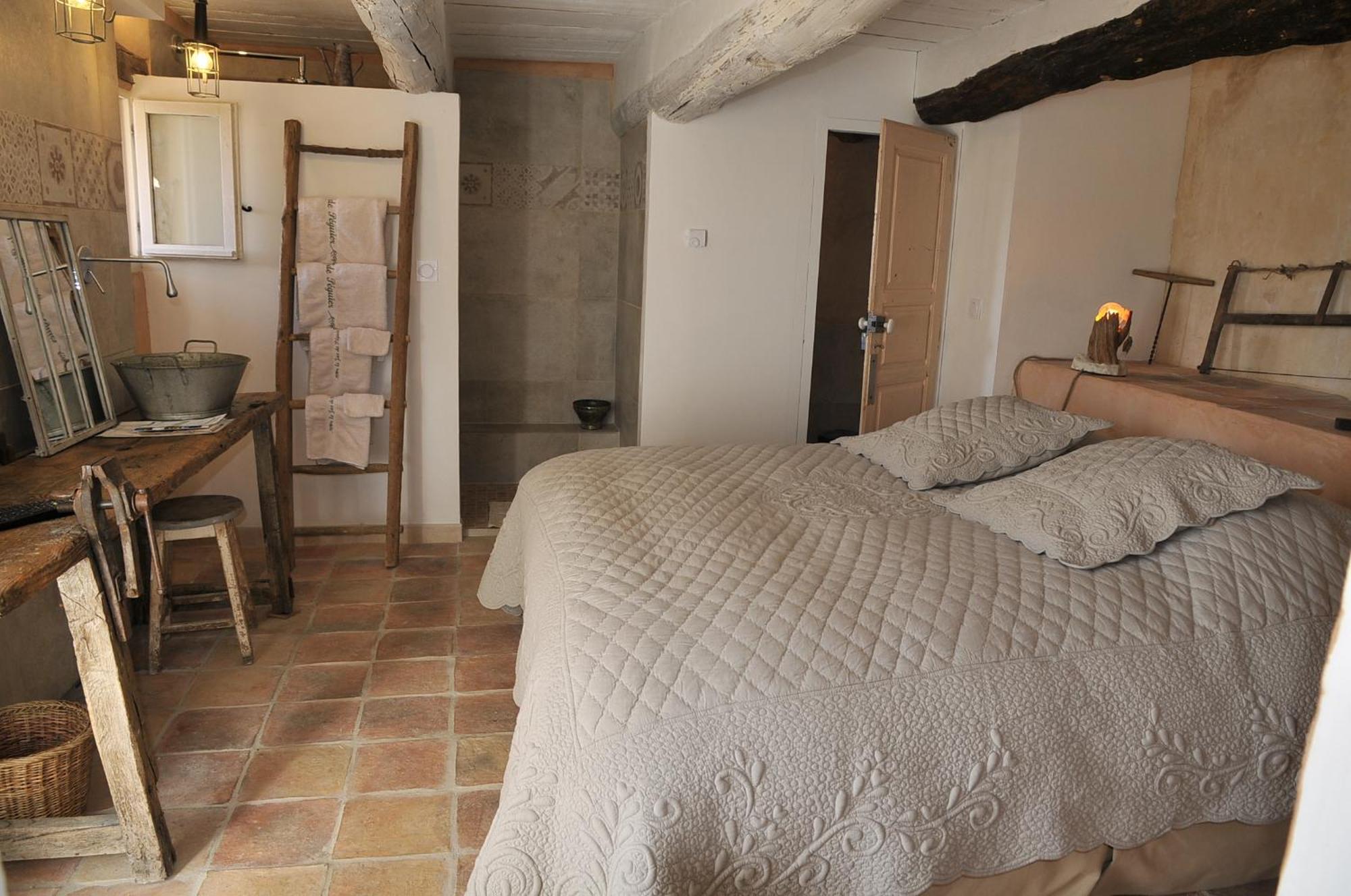 Bed and Breakfast Le Jas De Peguier Chateauneuf-Val-Saint-Donat Экстерьер фото